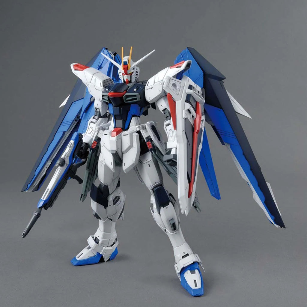 Bandai MG 1/100 ZGMF-X10A Freedom Gundam 2.0 Model Kit