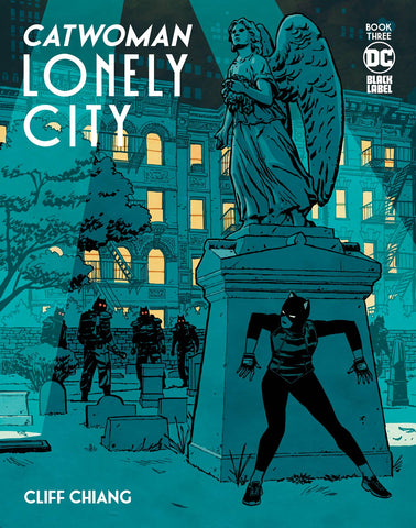 DC Comics: Catwoman Lonely City - Book Three